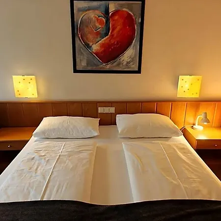 Stadthotel 3*
