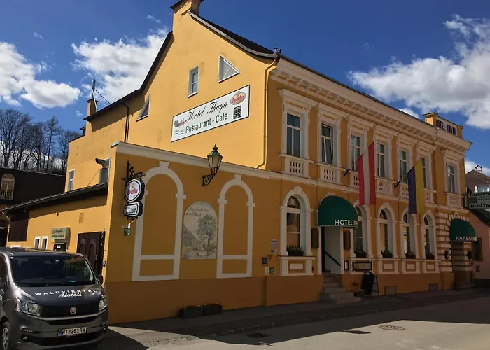 Stadthotel מלון ראבס אן דר טהיאה