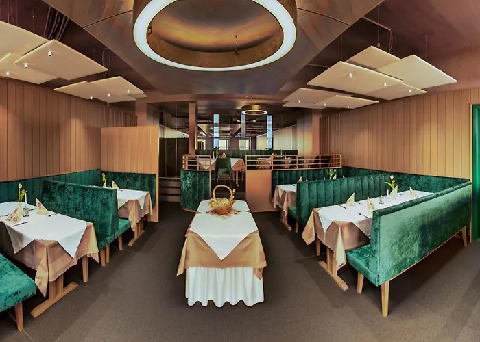 Stadthotel מלון ראבס אן דר טהיאה