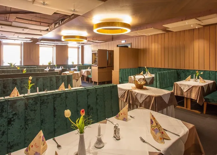 Stadthotel מלון ראבס אן דר טהיאה