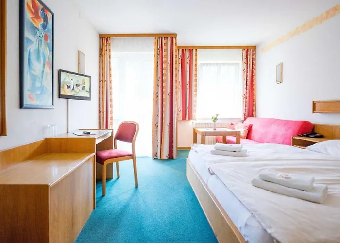 Stadthotel מלון ראבס אן דר טהיאה